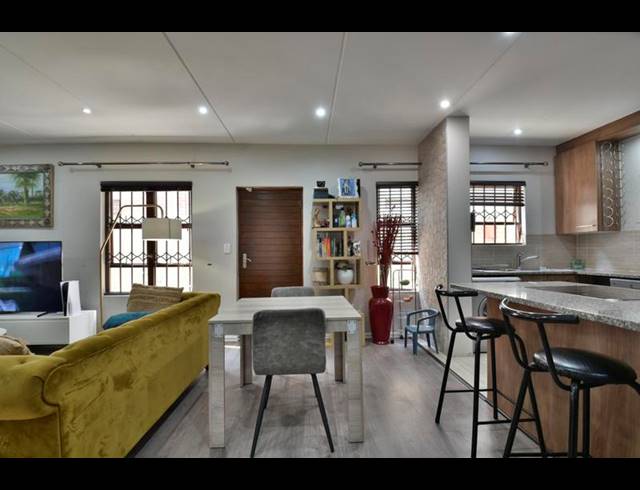 3 BEDROOM HOUSE FOR SALE IN FERNDALE